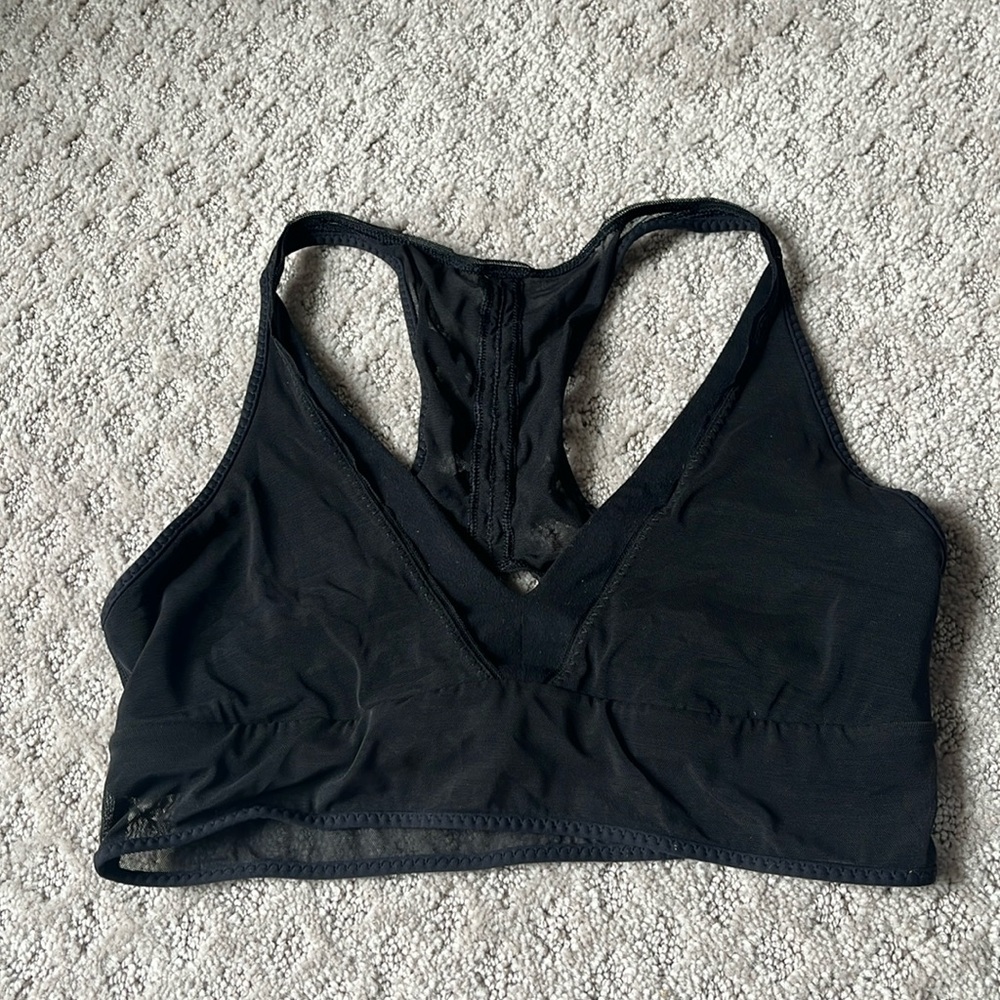 Lululemon deep v sports bra